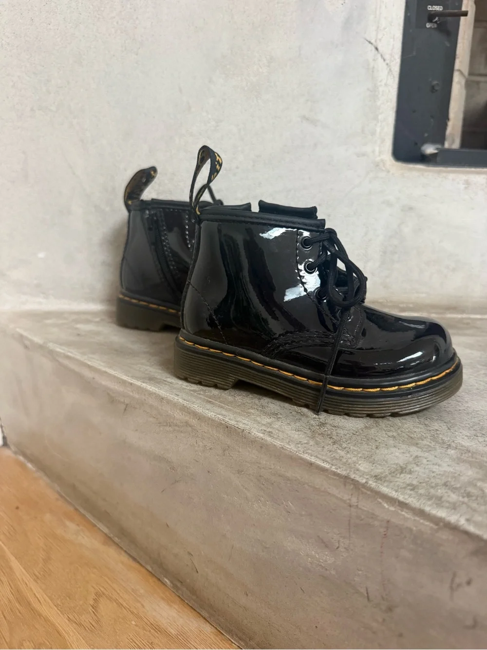 Dr. Martens Toddler size 6 Patent leather Lace-Up Ankle Boots - Classic Style